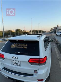 جیپ گراند شیرۆکی